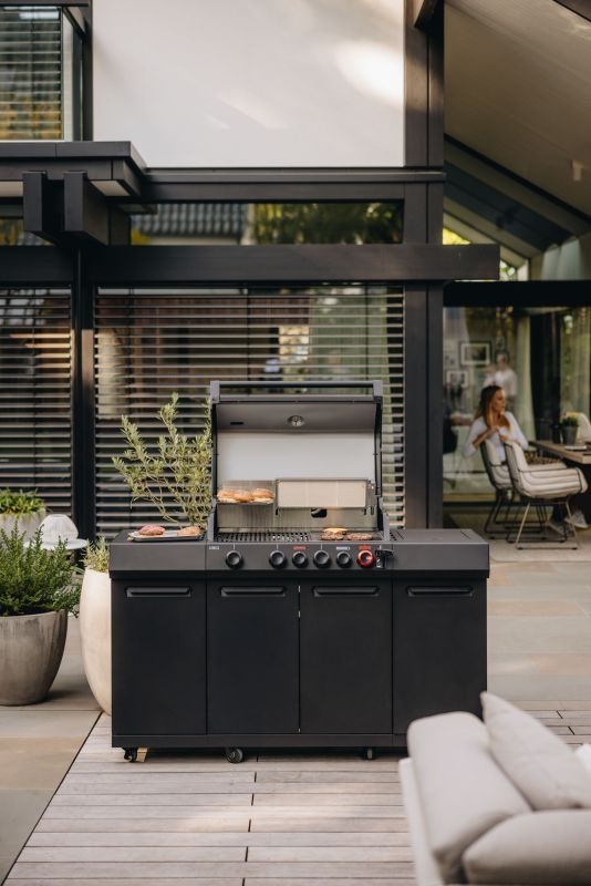 Enders Uniq 4 IK Kitchen Cruster Shadow Gasbarbecue