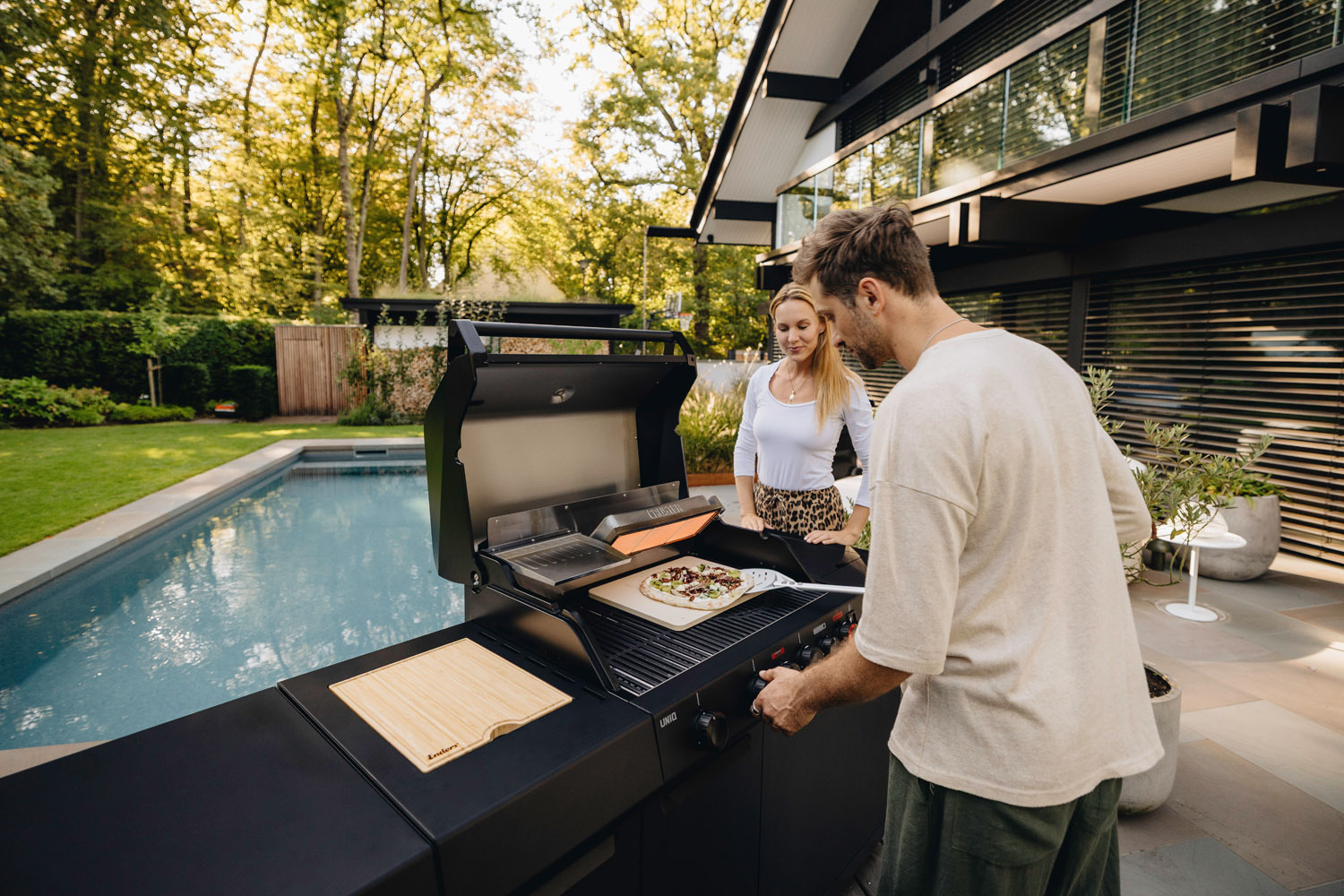 Enders Uniq 4 IK Kitchen Cruster Shadow Gasbarbecue