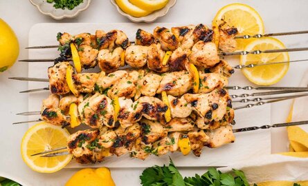 Zomers BBQ-recept: Stubb’s Citrus Kipspiesen van de BBQ