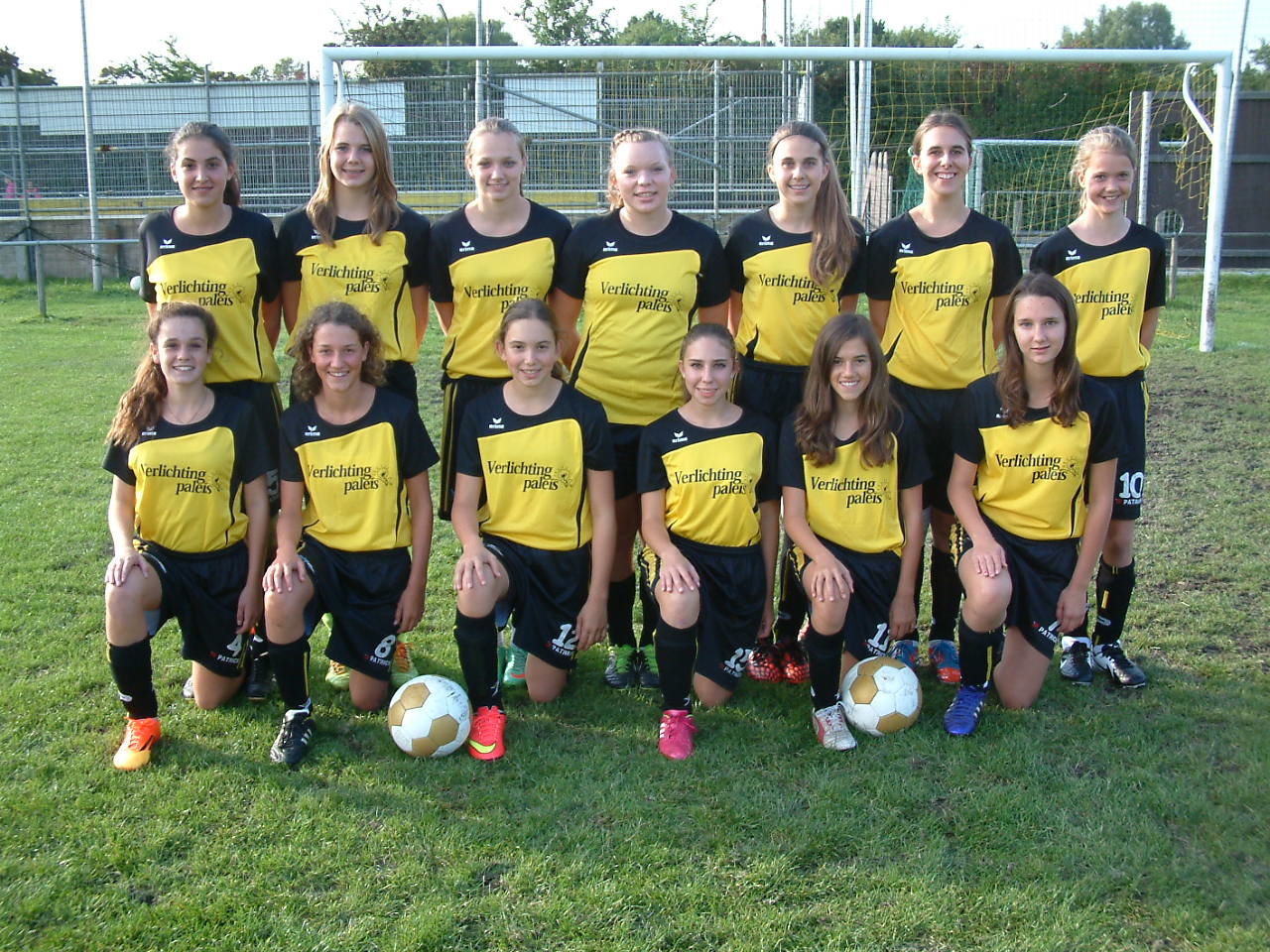 Nieuwe shirts Tholense Boys - Meisjes