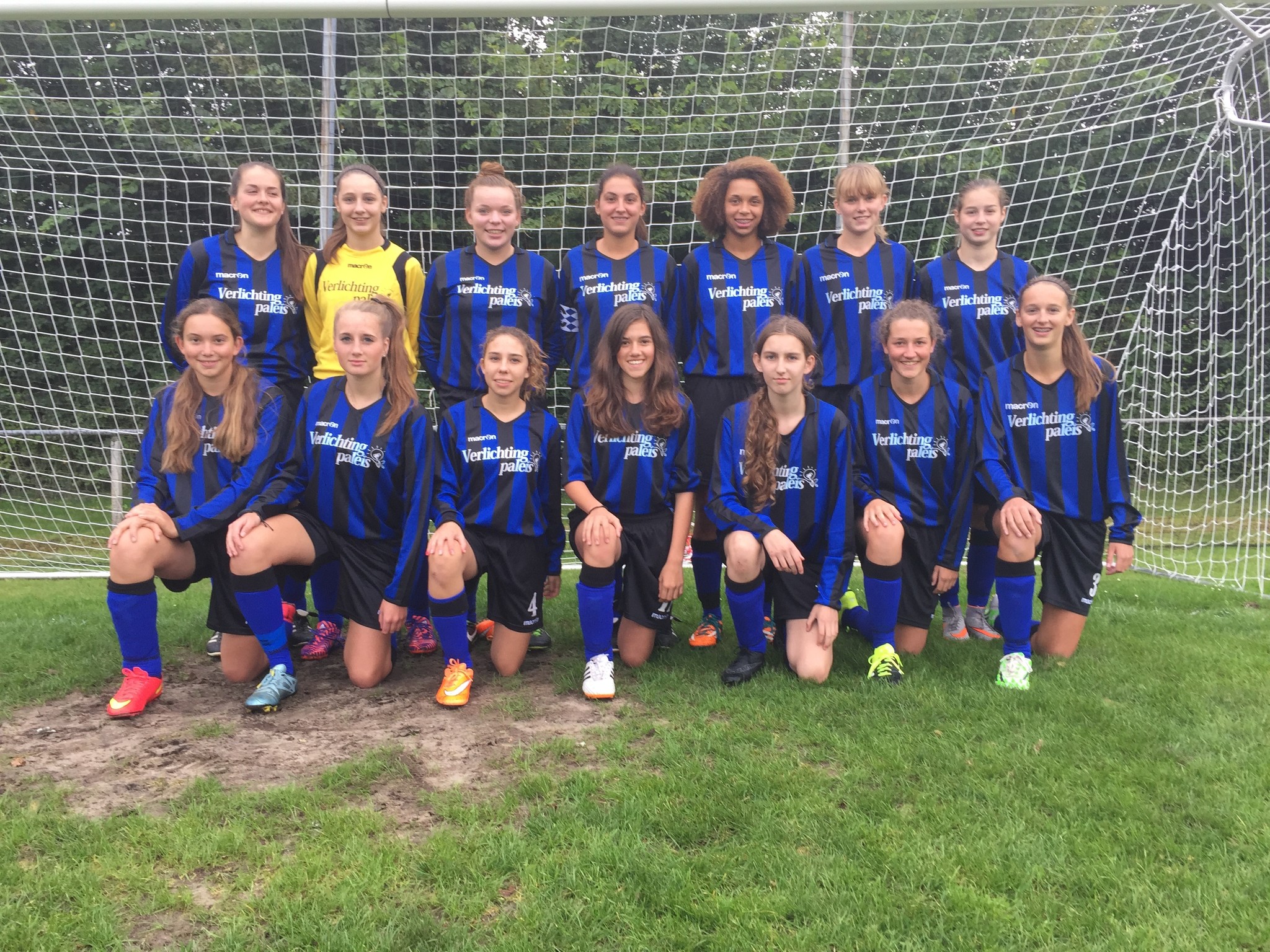 Nieuwe Shirts - Smerdiek Meisjes