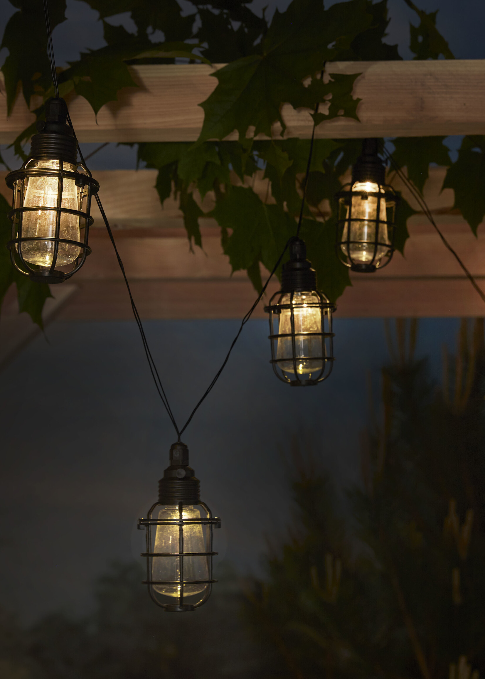 Luxform Solar Stringlight Model Corsica