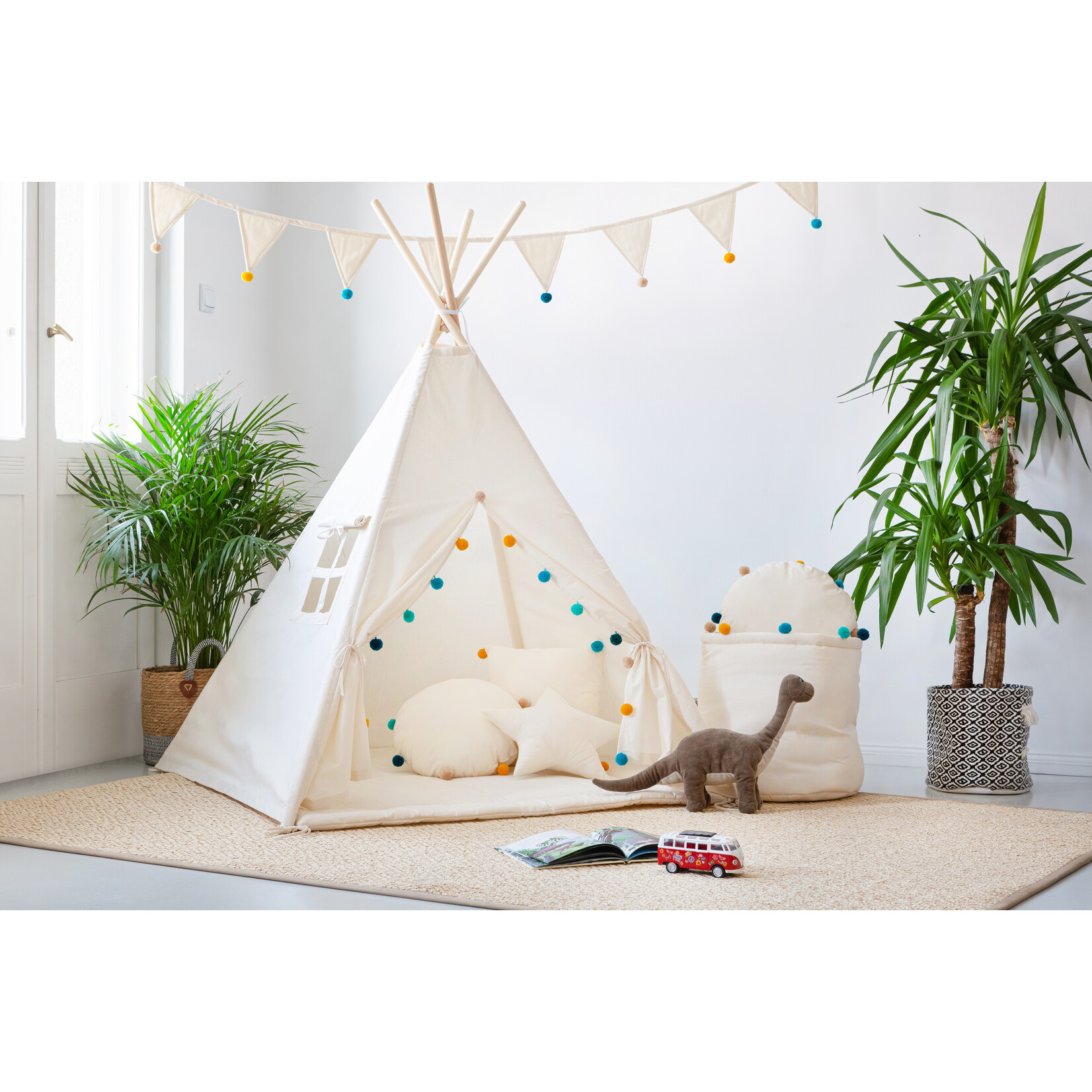 Sowka TIPI tent Beige met gekleurde pompons  + mat en 2 kussens