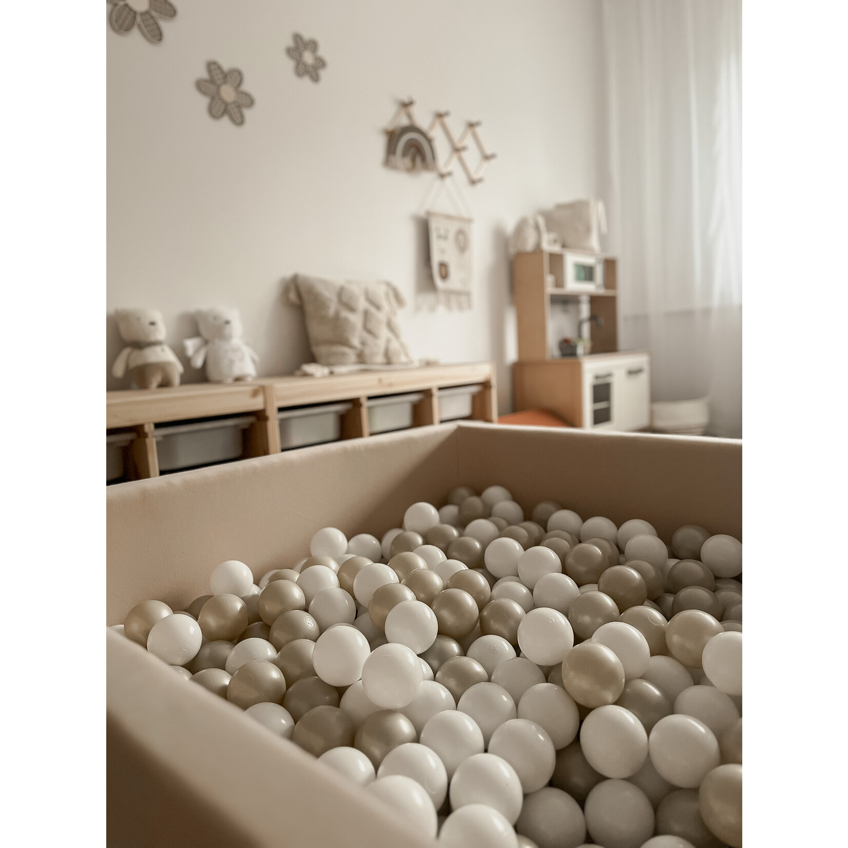 moje. Ballenbad Vierkant 110x110 Beige Soft Velvet incl. ballen