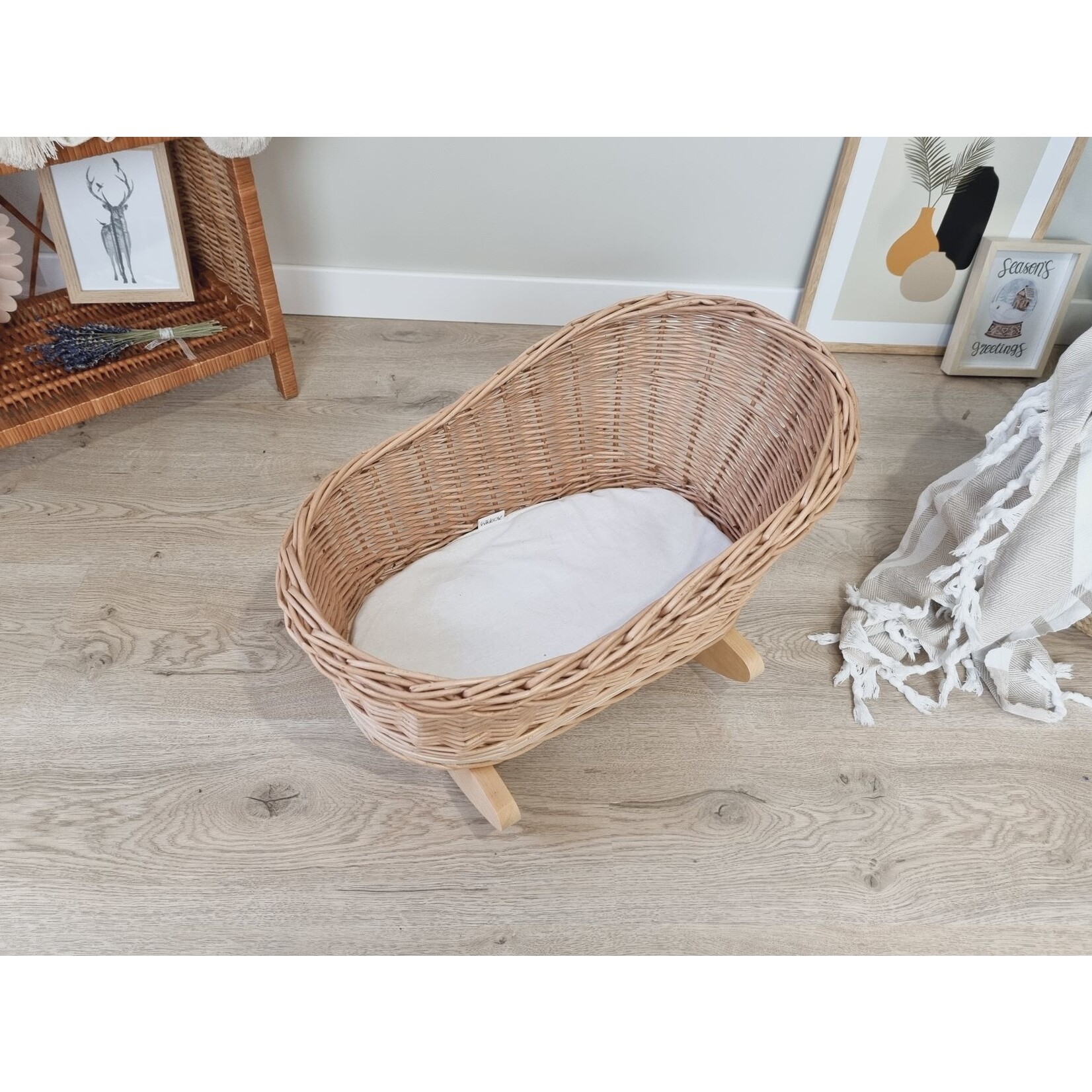 Wiklibox Rieten poppenwieg Naturel met dekens Beige