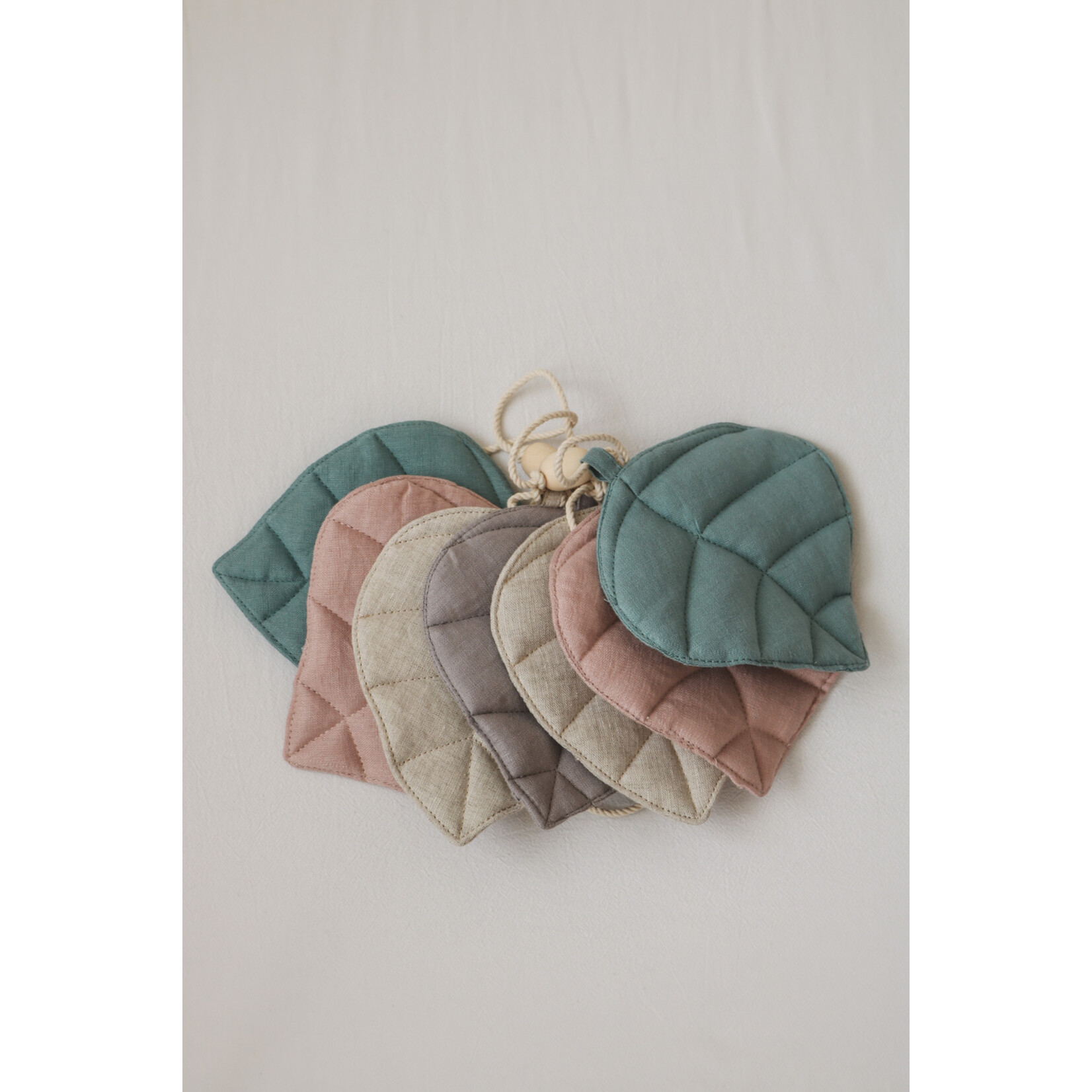 MOI MILI Linnen slinger met bladeren - Spring - mintgroen, roze, grijs, donkerbeige