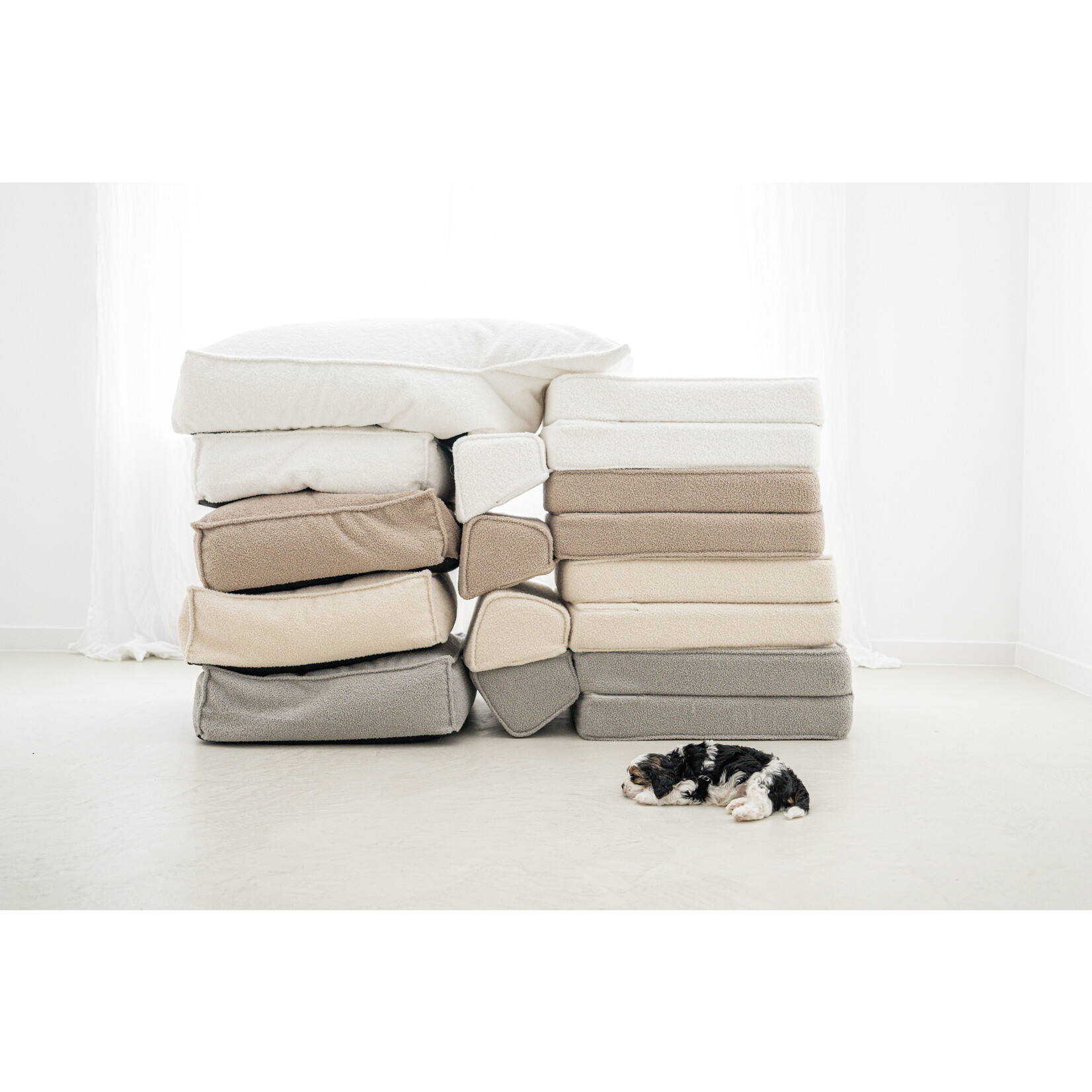 moje. Bouclé Lounger - Beige