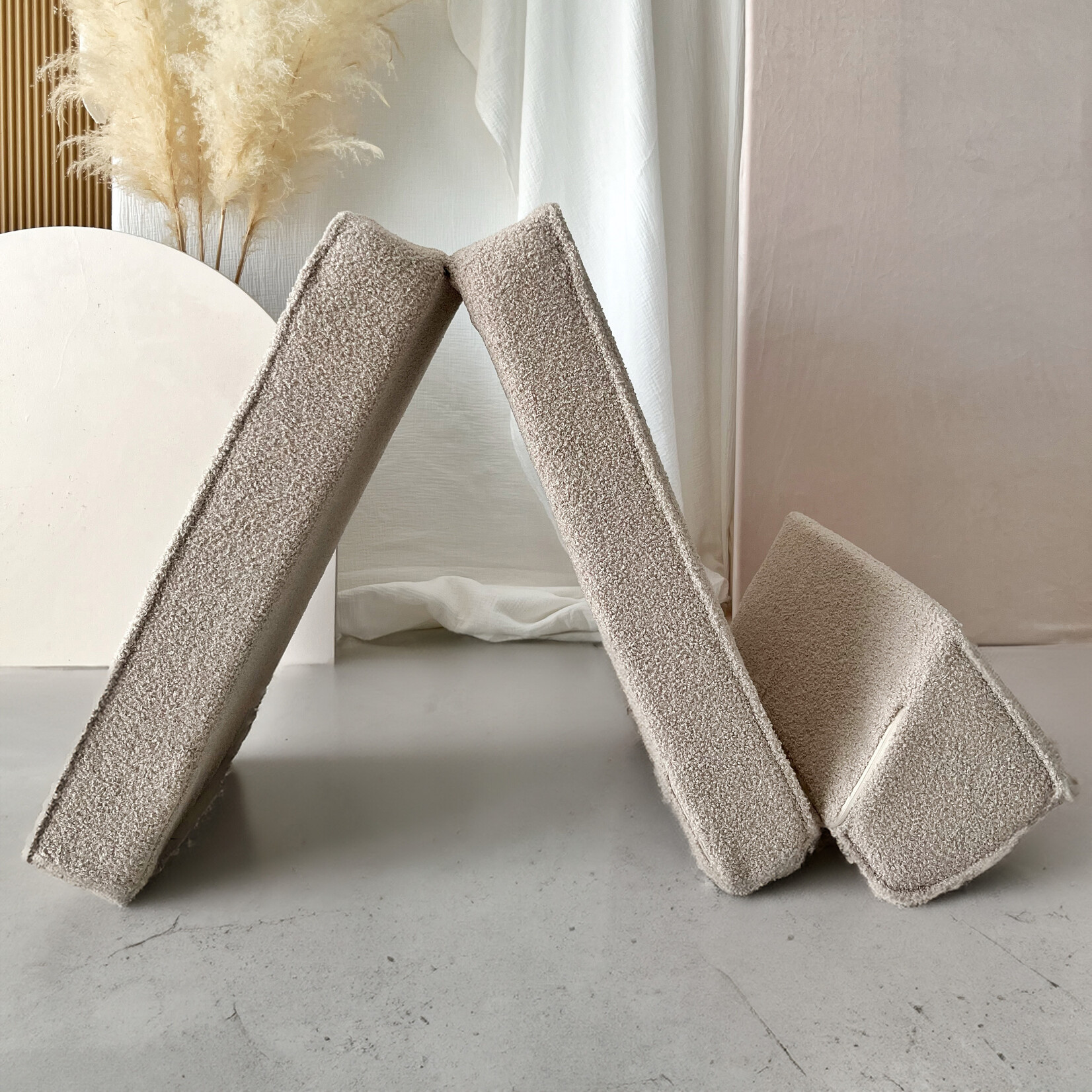 moje. Bouclé Lounger - Beige