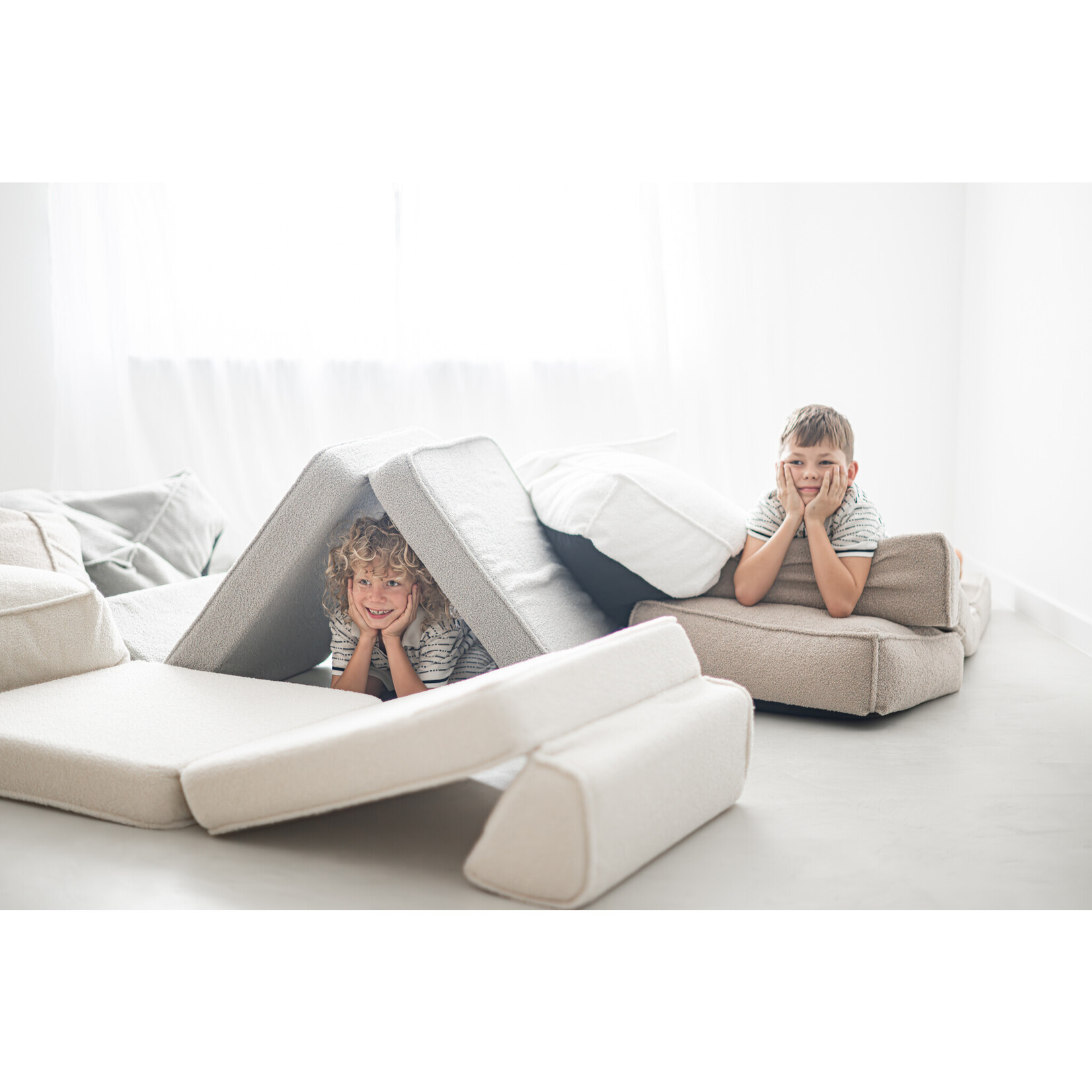 moje. Bouclé Lounger -Wit