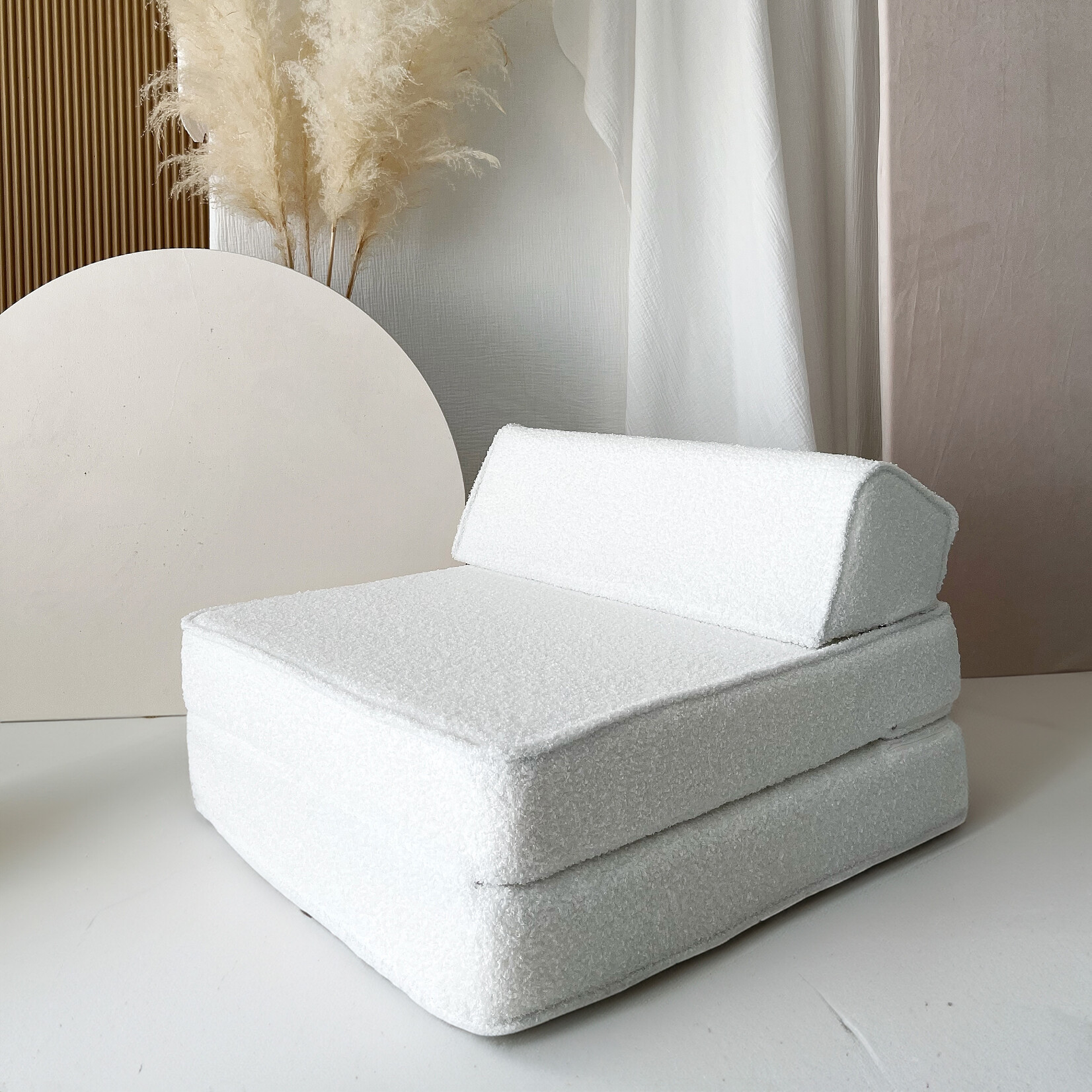 moje. Bouclé Lounger -Wit
