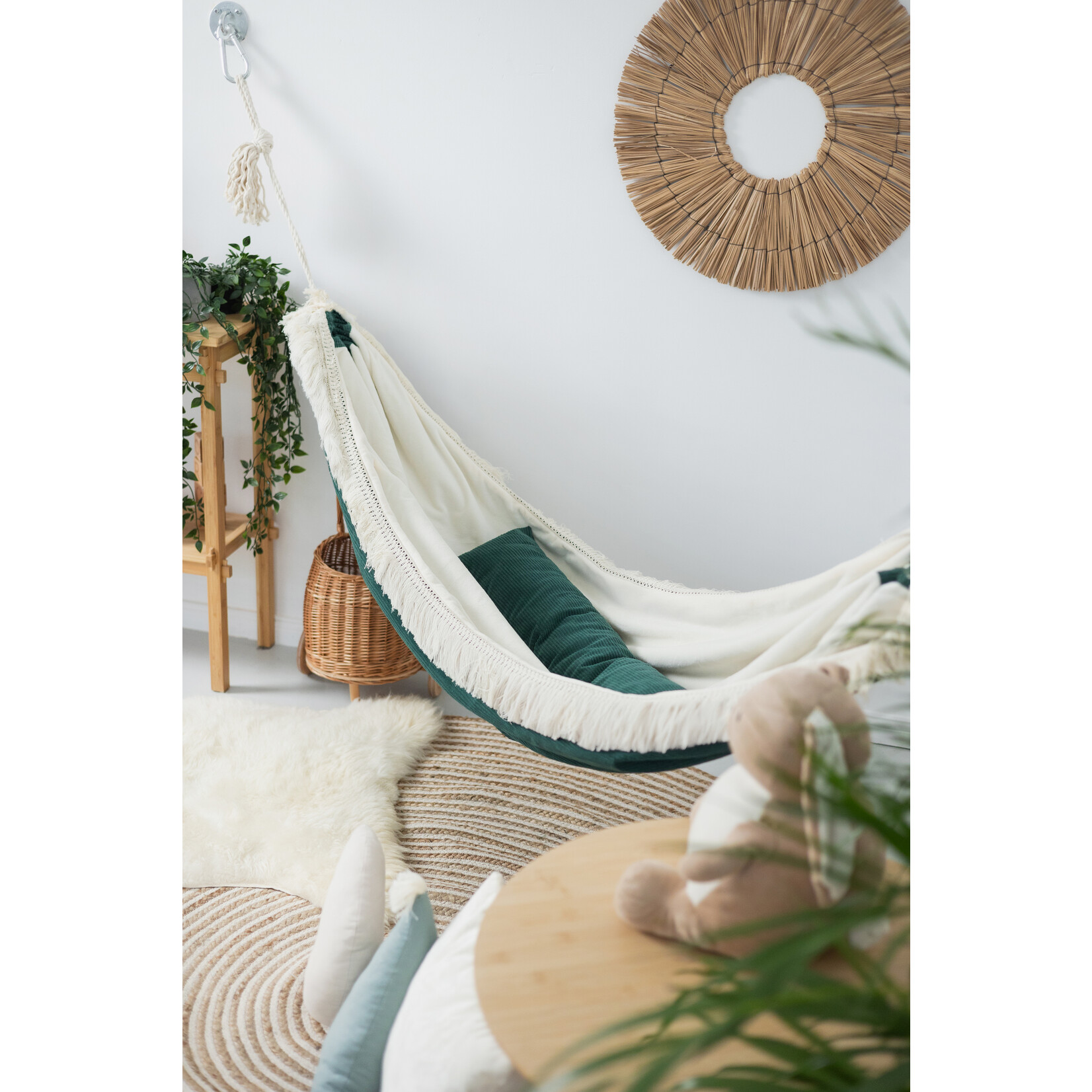 moje. Luxe Hangmat - Emerald met franjes - corduroy