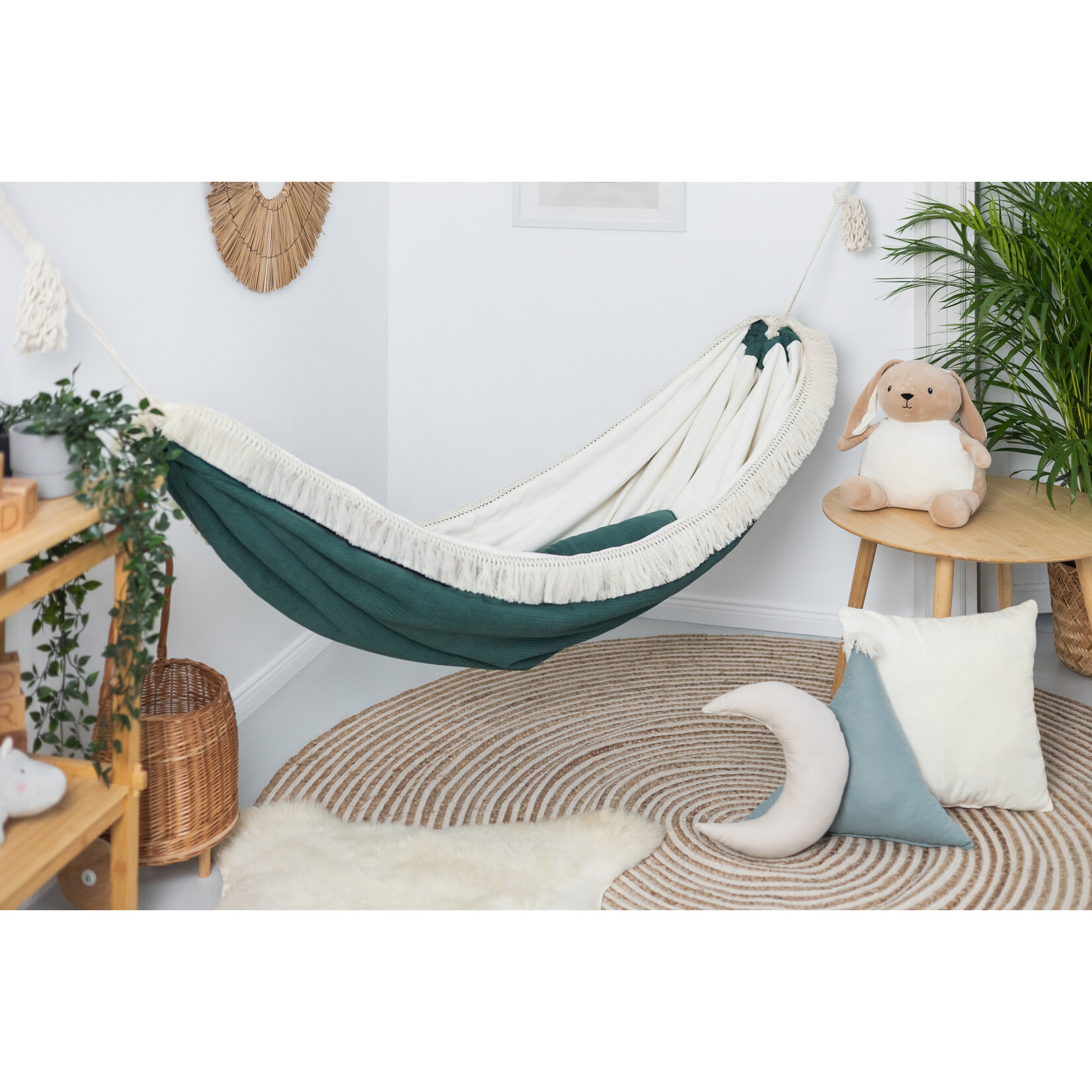 moje. Luxe Hangmat - Emerald met franjes - corduroy