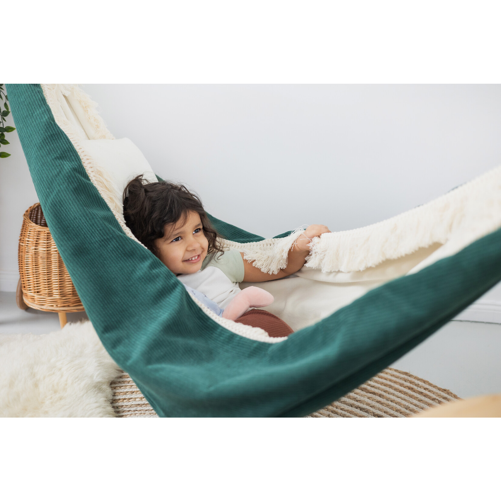 moje. Luxe Hangmat - Emerald met franjes - corduroy