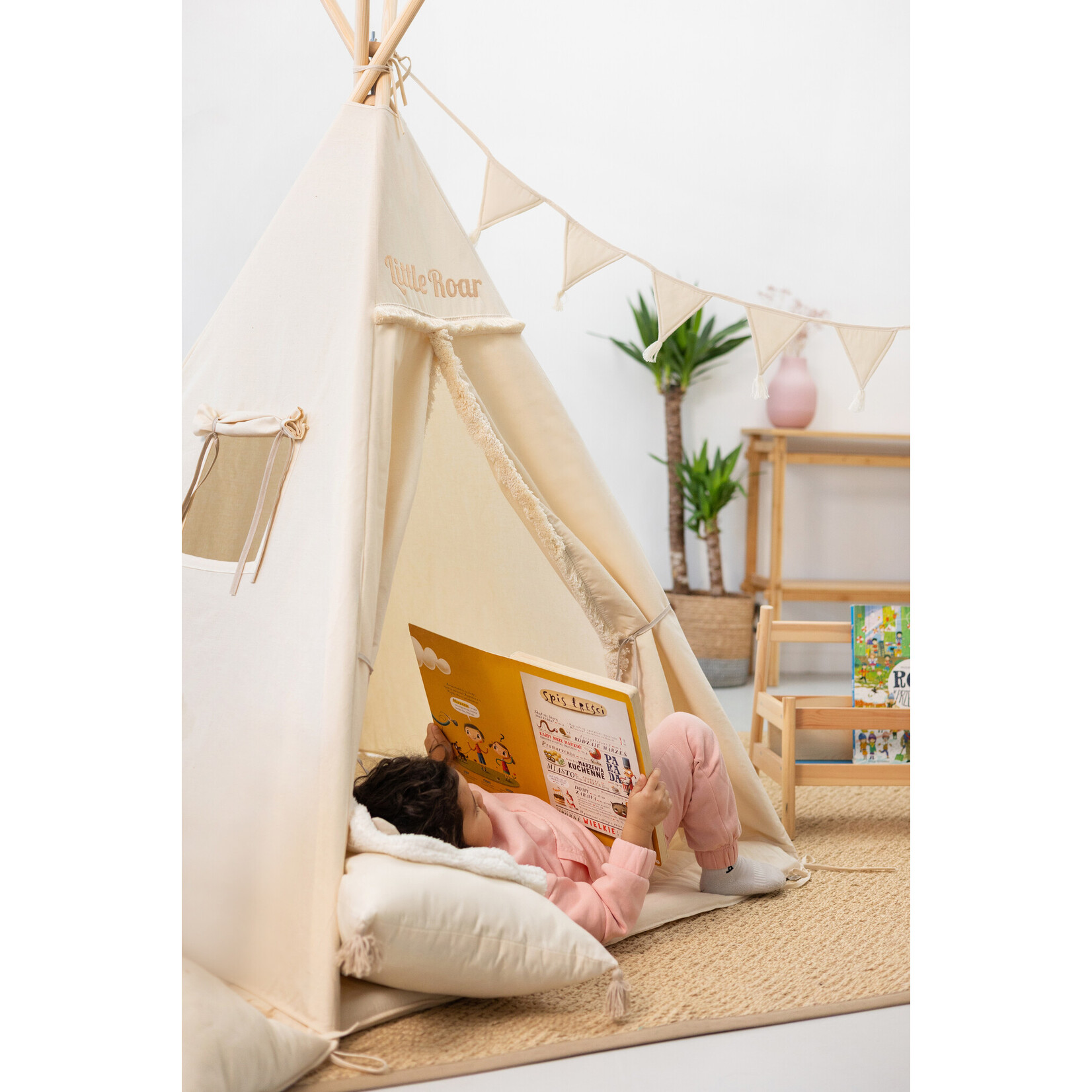 Sowka Set XXL Tipi tent "Little Roar" met accessoires