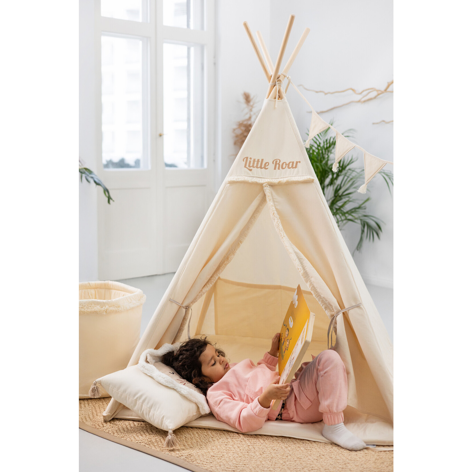 Sowka Set XXL Tipi tent "Little Roar" met accessoires