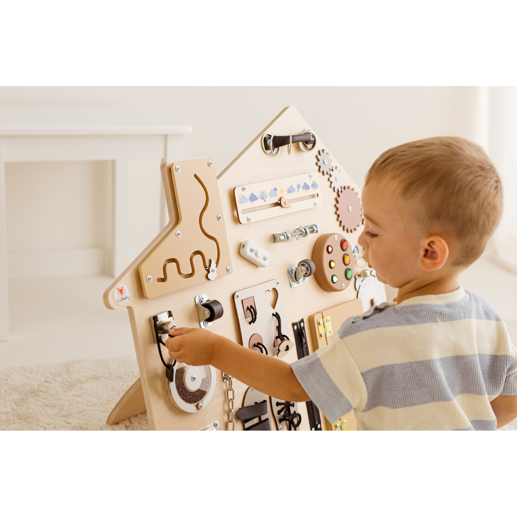 FOXY family Sensorisch Busy Bord - Huis XL  -hout