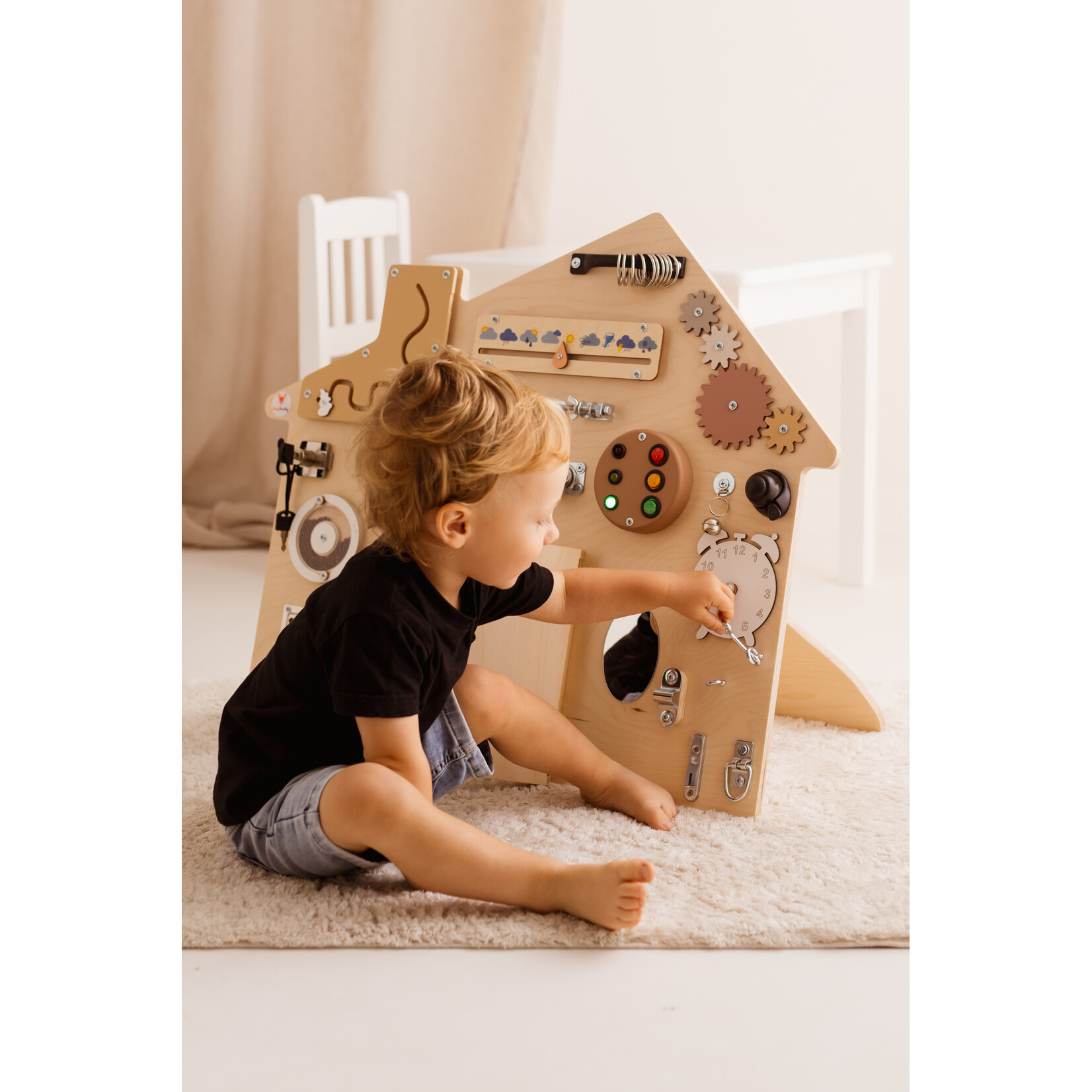 FOXY family Sensorisch Busy Bord - Huis XL  -hout - Activiteitenbord