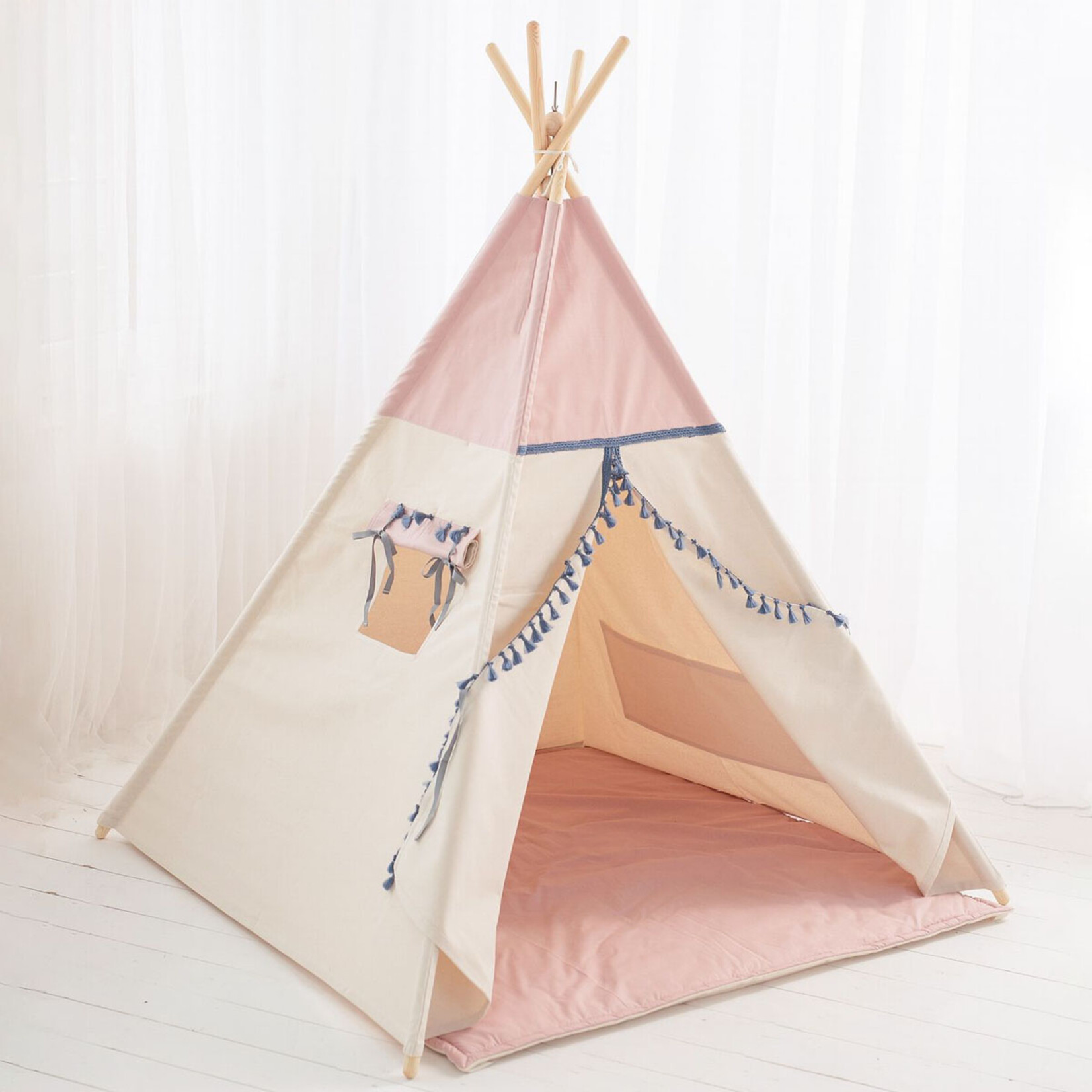 Cozy & Dozy Tipi tent - Pink met boho franjes - met of zonder velvet speelmat