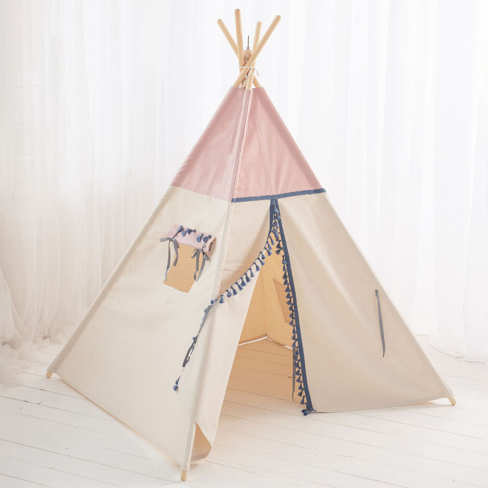 Cozy & Dozy Tipi tent - Pink met boho franjes - met of zonder velvet speelmat