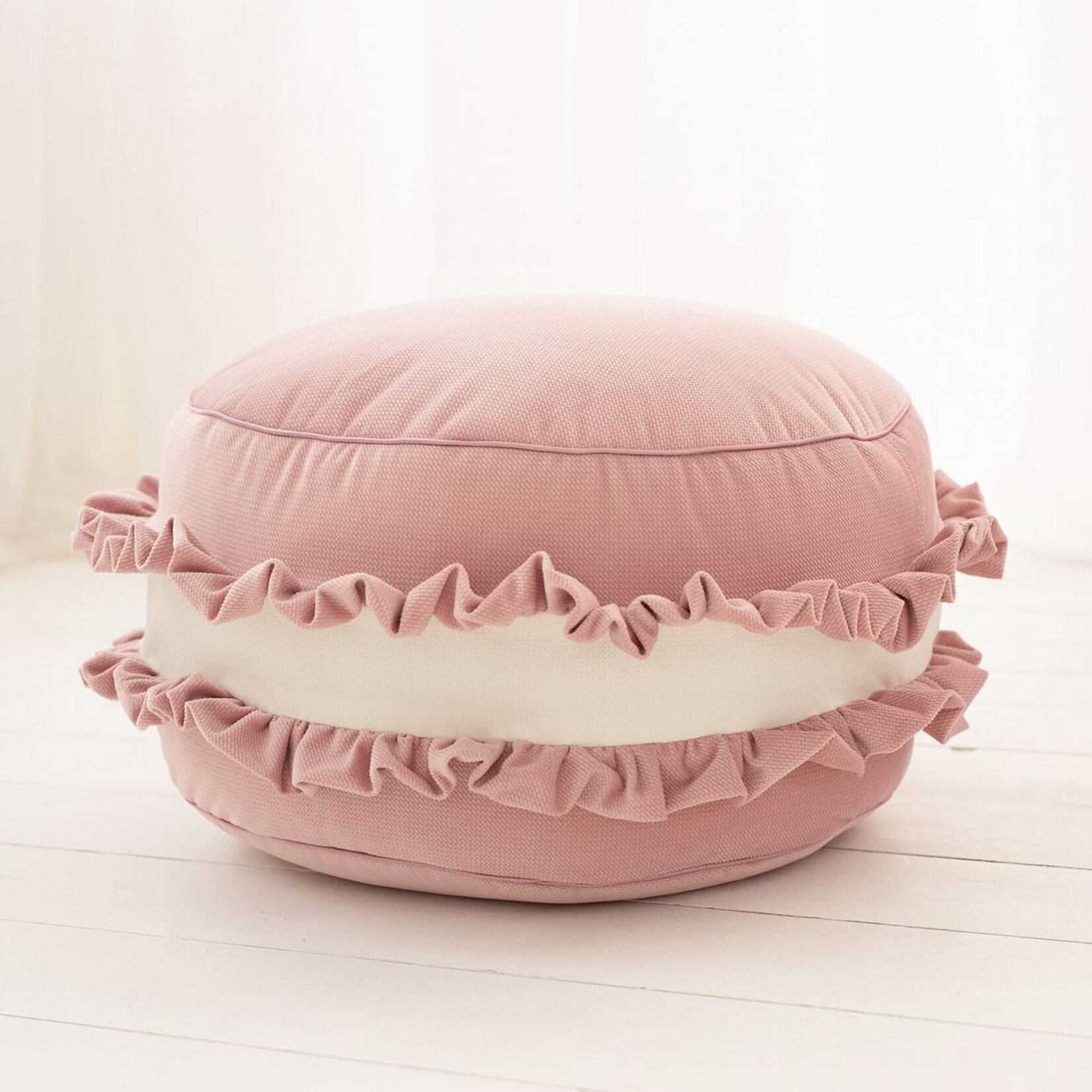 Cozy & Dozy Velvet poef/kussen - Roze Macaron– zacht zitkussen in de vorm van een koekje