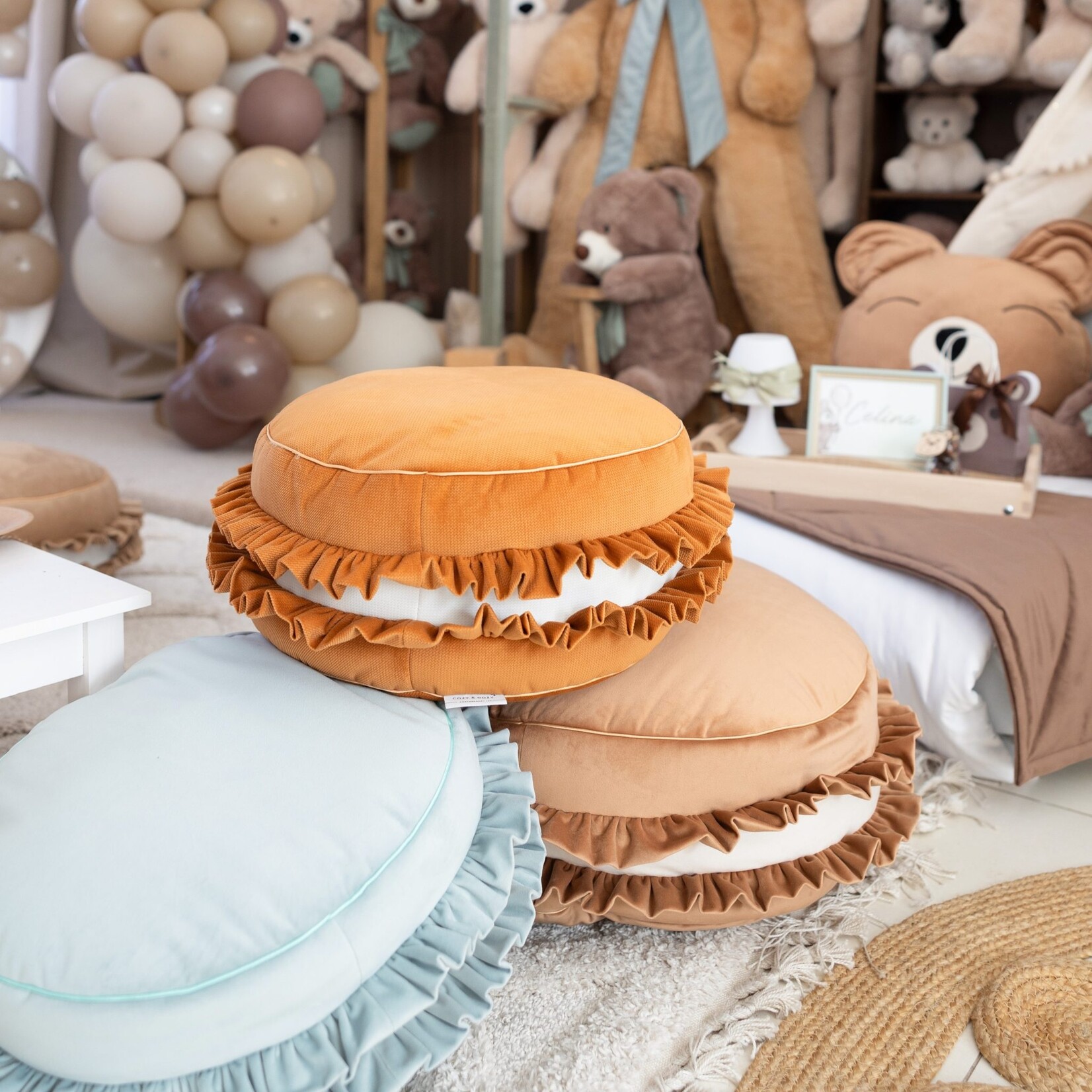 Cozy & Dozy Velvet poef/kussen - Macaron - Groen– zacht zitkussen in de vorm van een koekje