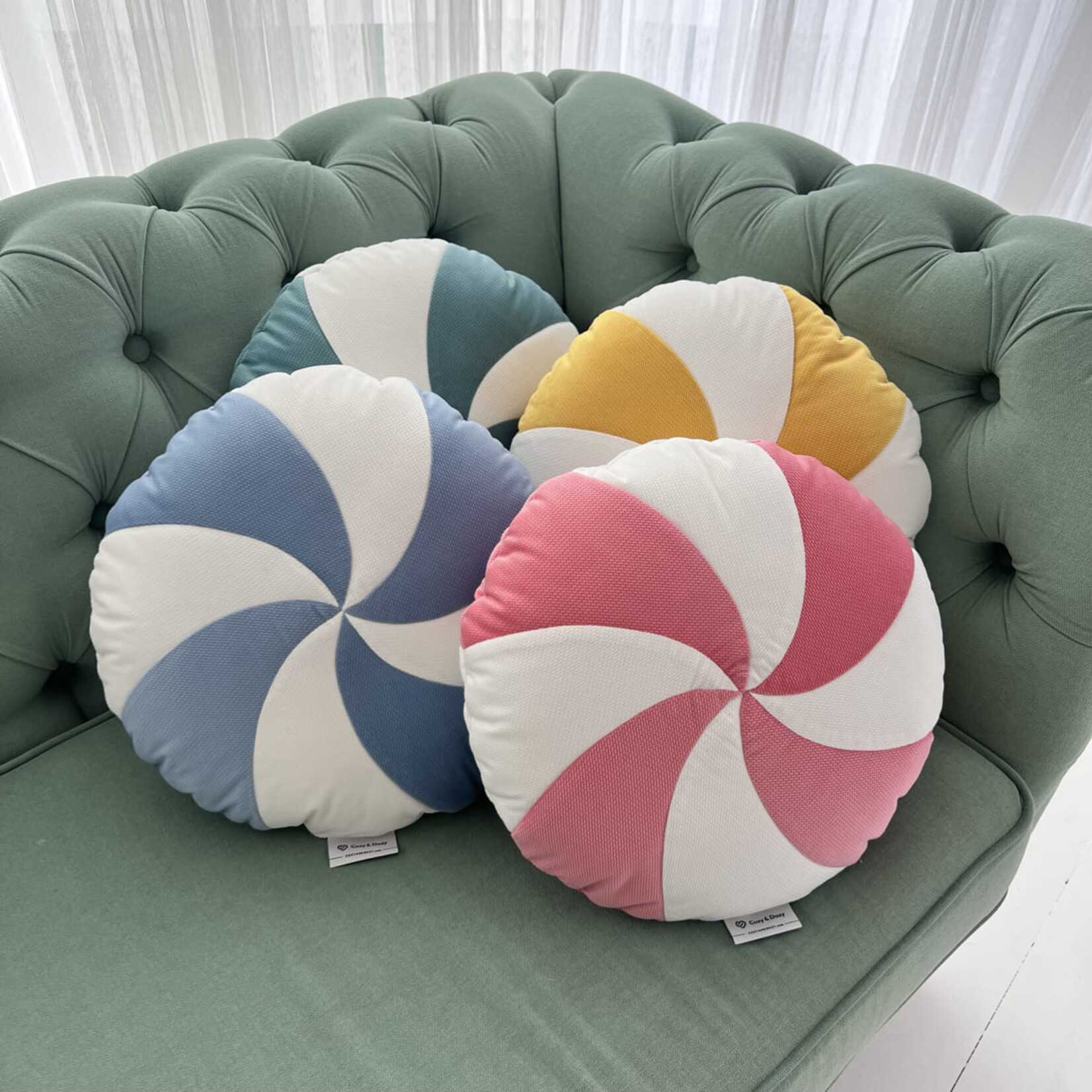 Cozy & Dozy Ronde kussen Candy – Blauw