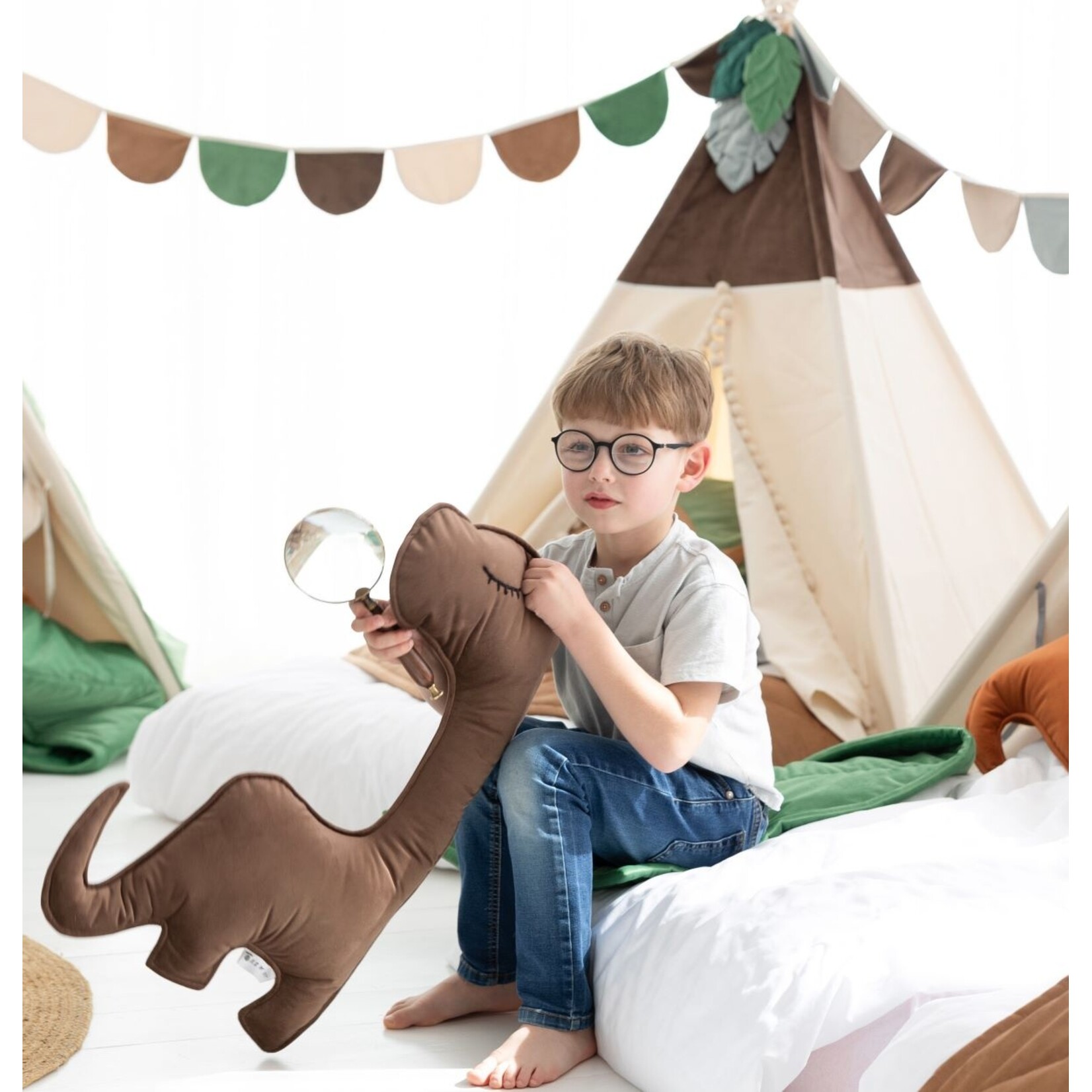 Cozy & Dozy Bruine Diplodocus – kinder sierkussen