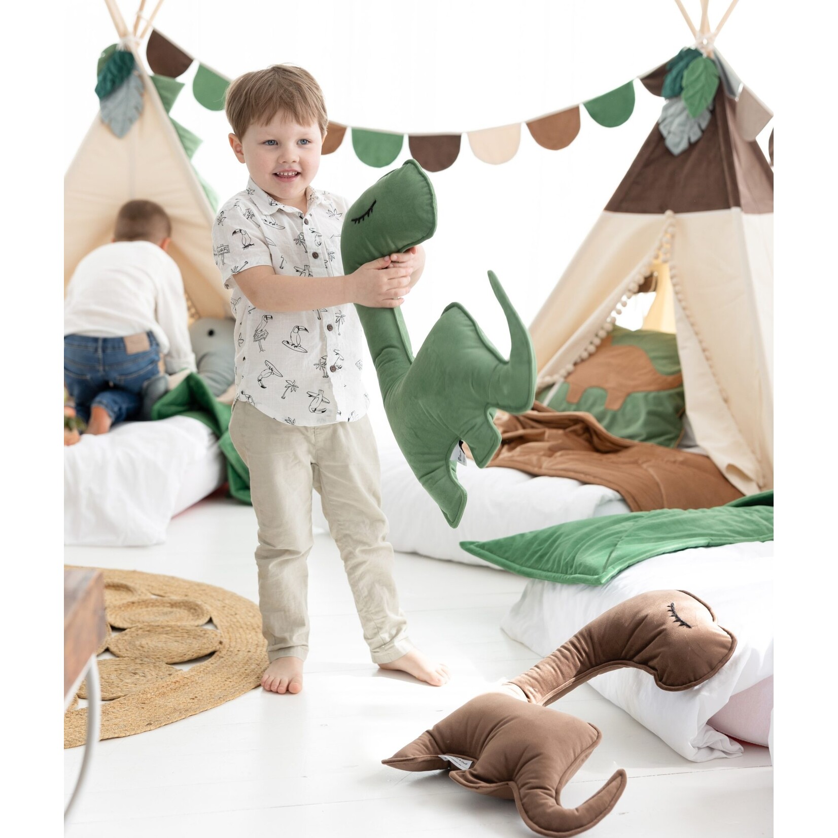 Cozy & Dozy Groene Diplodocus – kinder sierkussen