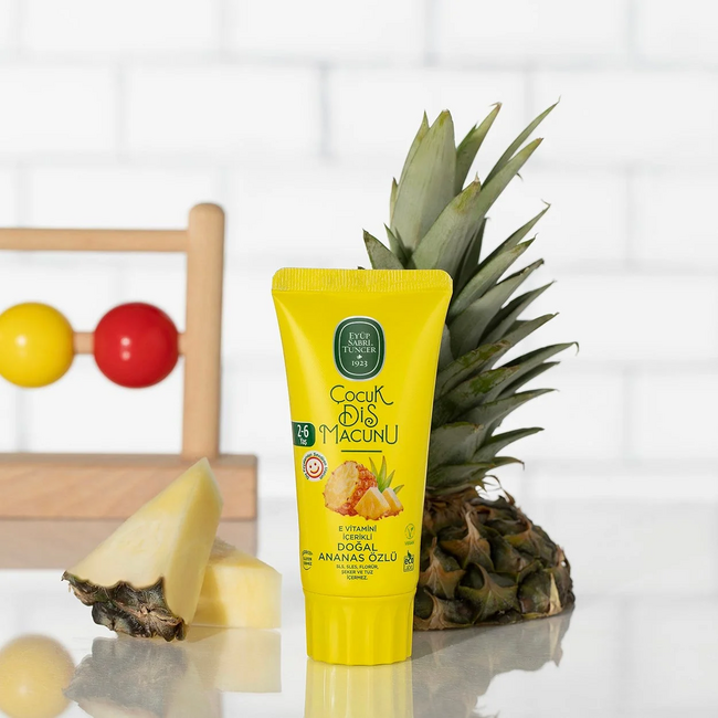 Eyup  Sabri Tuncer Doğal Ananas Özlü Çocuk Diş Macunu 60 ml | 2-6 Yaş | Florür, SLS ve SLES İçermez | Ksilitol & Kalsiyum Laktatlı