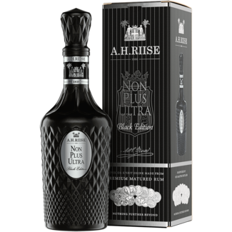 A. H. Riise / Dänemark, Dragør  Non Plus Ultra Black Edition 0.7 l 42% vol