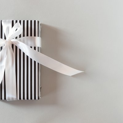 GESCHENKSTASCHEN & GLÜCKWUNSCHKARTEN