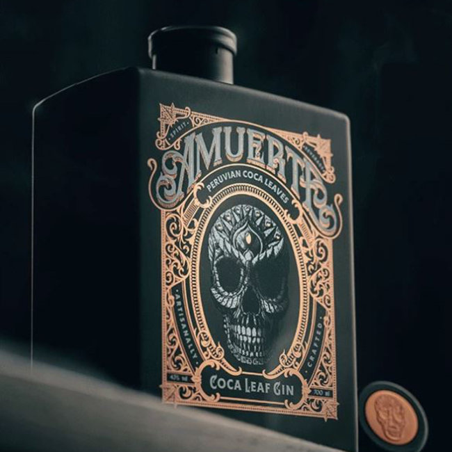 Coca Leaf Gin Black Geschenkset mit 2 Gläser 0.7 l 43% vol