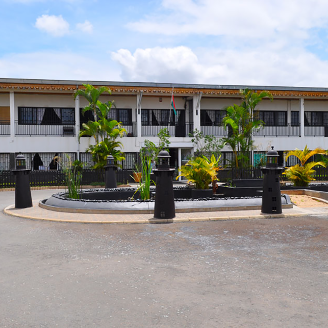 Dzama Nosy-Bé Ambre Prestige Rum 0.7 l 52%vol