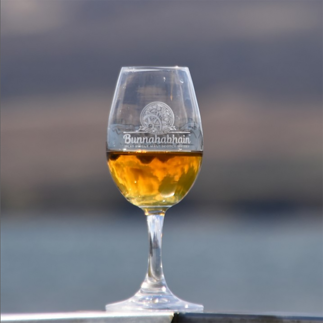 Bunnahabhain 25 Years Old Islay Single Malt Scotch Whisky 0.7 l 46.30% vol