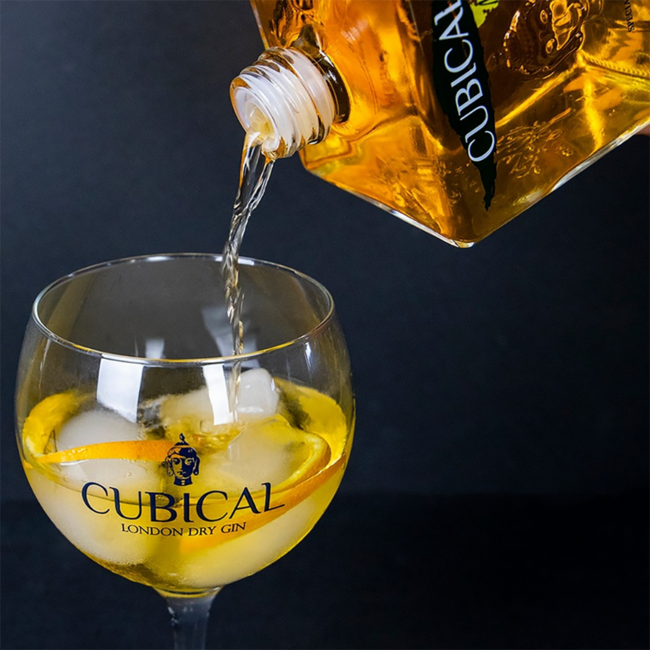 Cubical Premium Special Distilled Gin Mango 0.7 l 37.5% vol