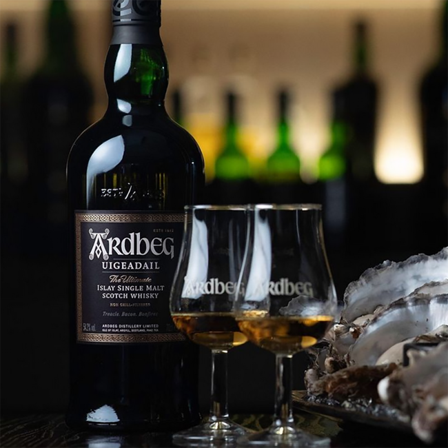 Ardbeg Uigeadail Islay Single Malt Scotch Whisky 0,7 l 54,2 % vol