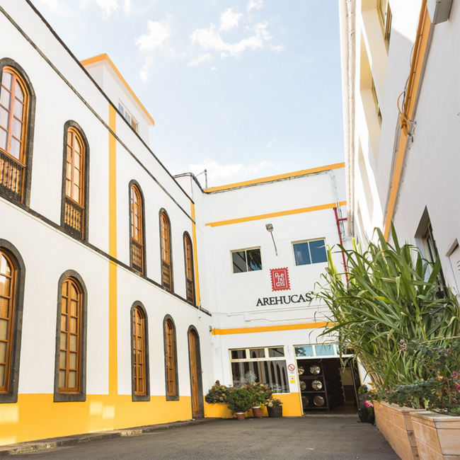 Arehucas Guanche Ron Miel Honey Rum Based Spirit 0.7 l 20% vol