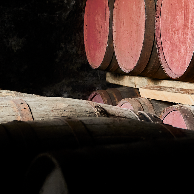 Captain Morgan Dark Rum Based Spirit 1.0 l 40% vol