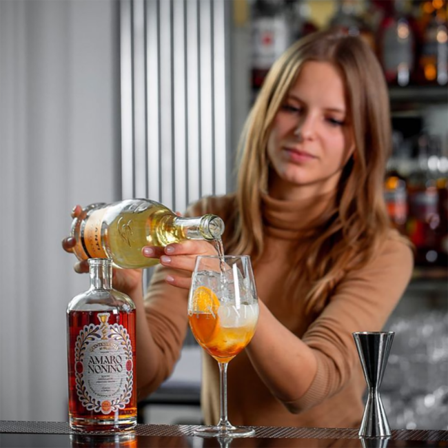 Nonino Amaro Quintessentia Di Erbe  in GB 0.7 l 35% vol