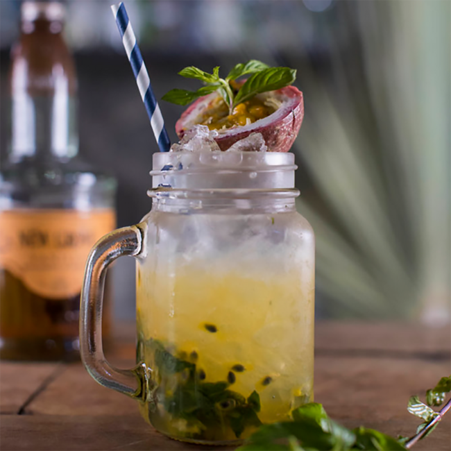 New Grove Vanilla Rum-Liqueur of Mauritius 0.7 l 26% vol