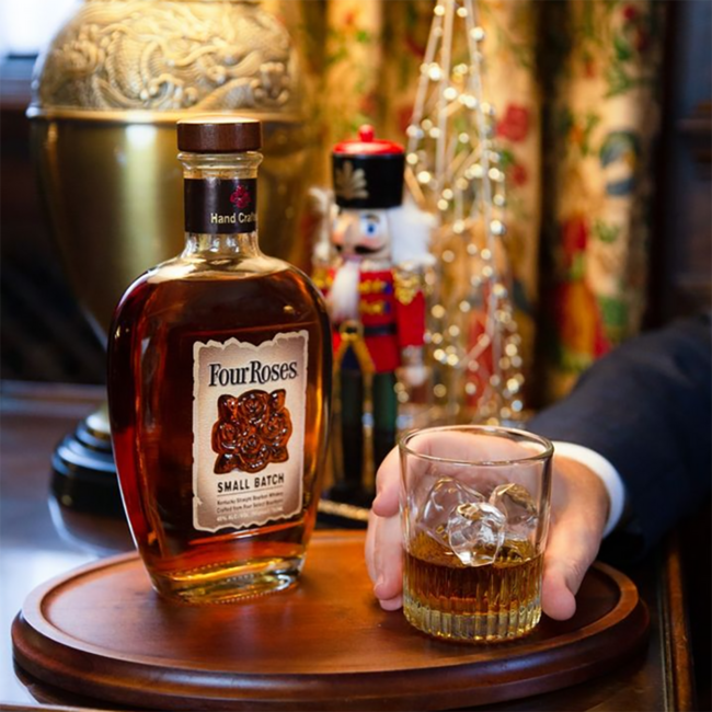 Four Roses Small Batch Bourbon Whiskey  0.7 l 45% vol