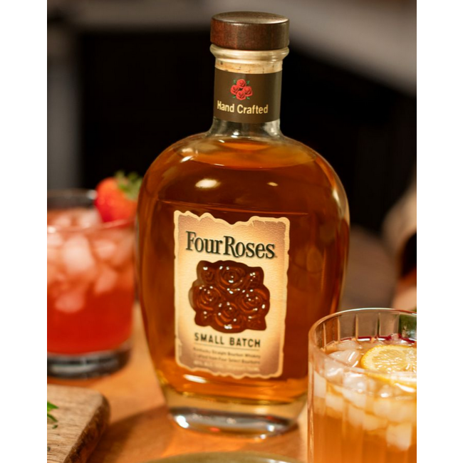 Four Roses Small Batch Bourbon Whiskey  0.7 l 45% vol