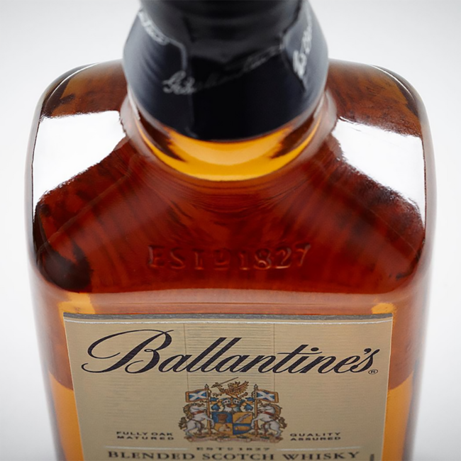 Ballantines 12YO Blended Scotch Whisky in GB 1.00 l 40% vol