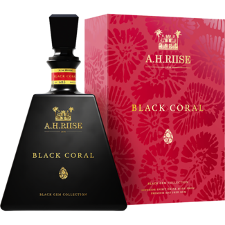 Old St. Croix - A. H. Riise / Dänemark, Dragør Black Coral Black Gem Collection in Box 0.7 l 45.80 % vol Old St. Croix - A. H. Riise / Dänemark, Dragør Black Coral Black Gem Collection in Box 0.7 l 45.80 % vol