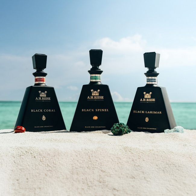 Black Larimar Black Gem Collection in Box 0.7 l 45.20 % vol