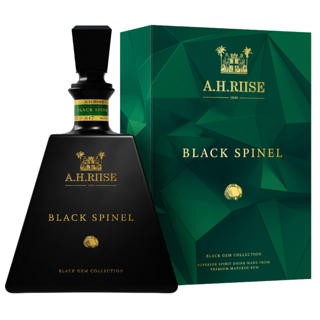 Black Spinel Black Gem Collection in Box 0.7 l 46.10% vol
