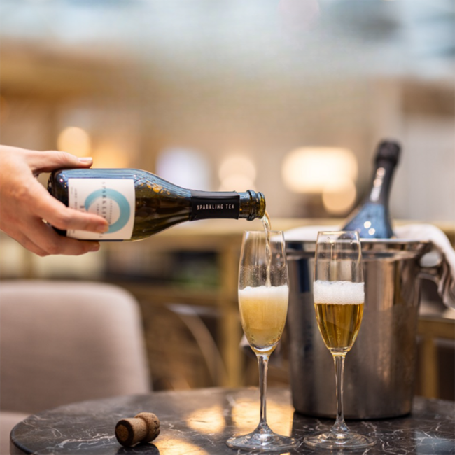 Das "Mix & Match Duo - Set" Sparkling Tea BLA & Lysegrøn 2x 0.375 l