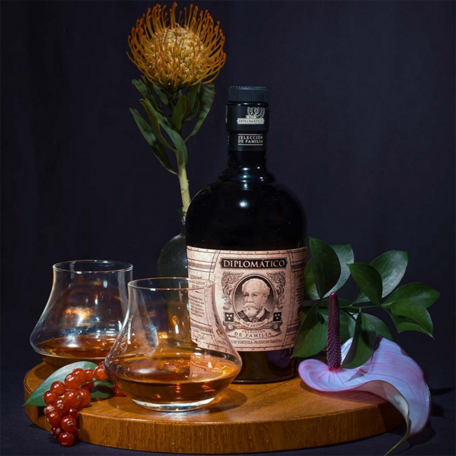 Selección de Familia Rum Set mit 2 Gläsern 0,7 l 43 % vol