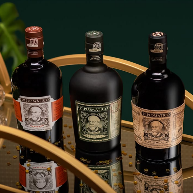 Selección de Familia Rum Set mit 2 Gläsern 0,7 l 43 % vol
