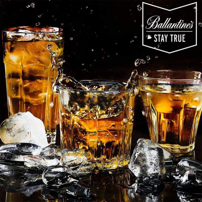 Ballantine's Finest Blended Scotch Whisky Elton John Limited Edition 0.7l 40% vol